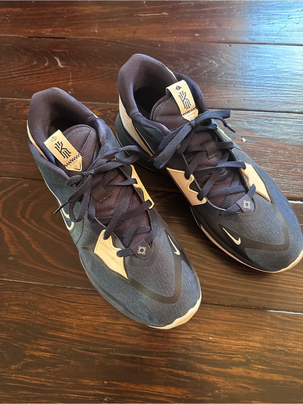 Nike Kyrie Low 5 tb Midnight Navy and Cream Men's Basketball Sneakers - Low Top